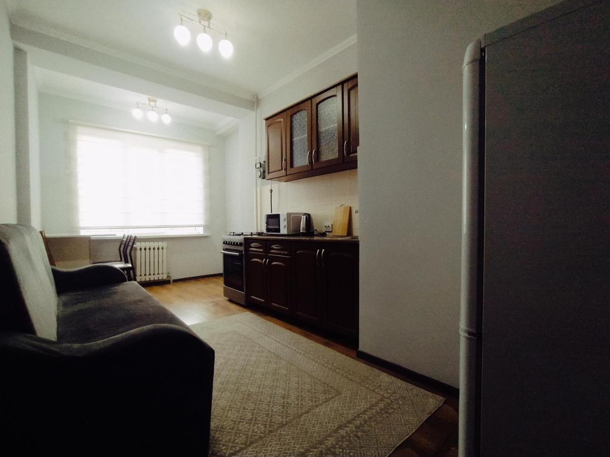 Apartamento Aura On Turusbekova Street 124 Bishkek Exterior foto