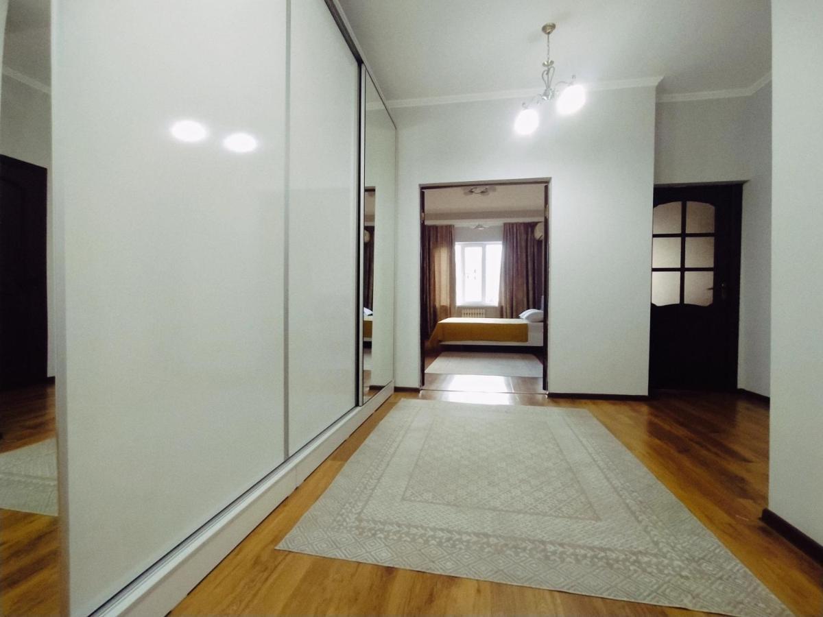Apartamento Aura On Turusbekova Street 124 Bishkek Exterior foto