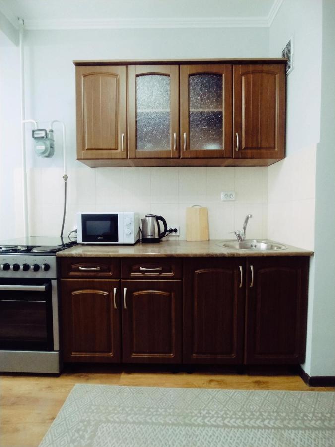 Apartamento Aura On Turusbekova Street 124 Bishkek Exterior foto